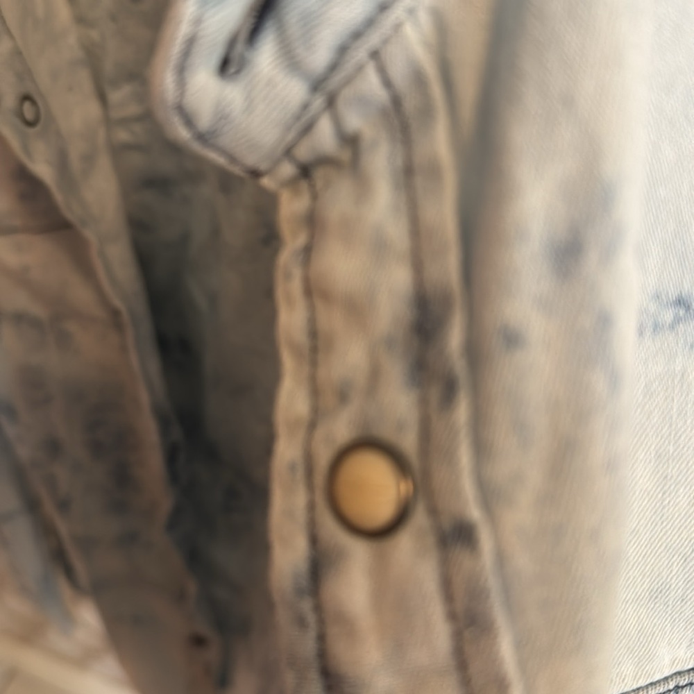 NWT Men’s Size XL Jack & Jones Button down Lightweight Denim Shirt - Picture 5 of 5
